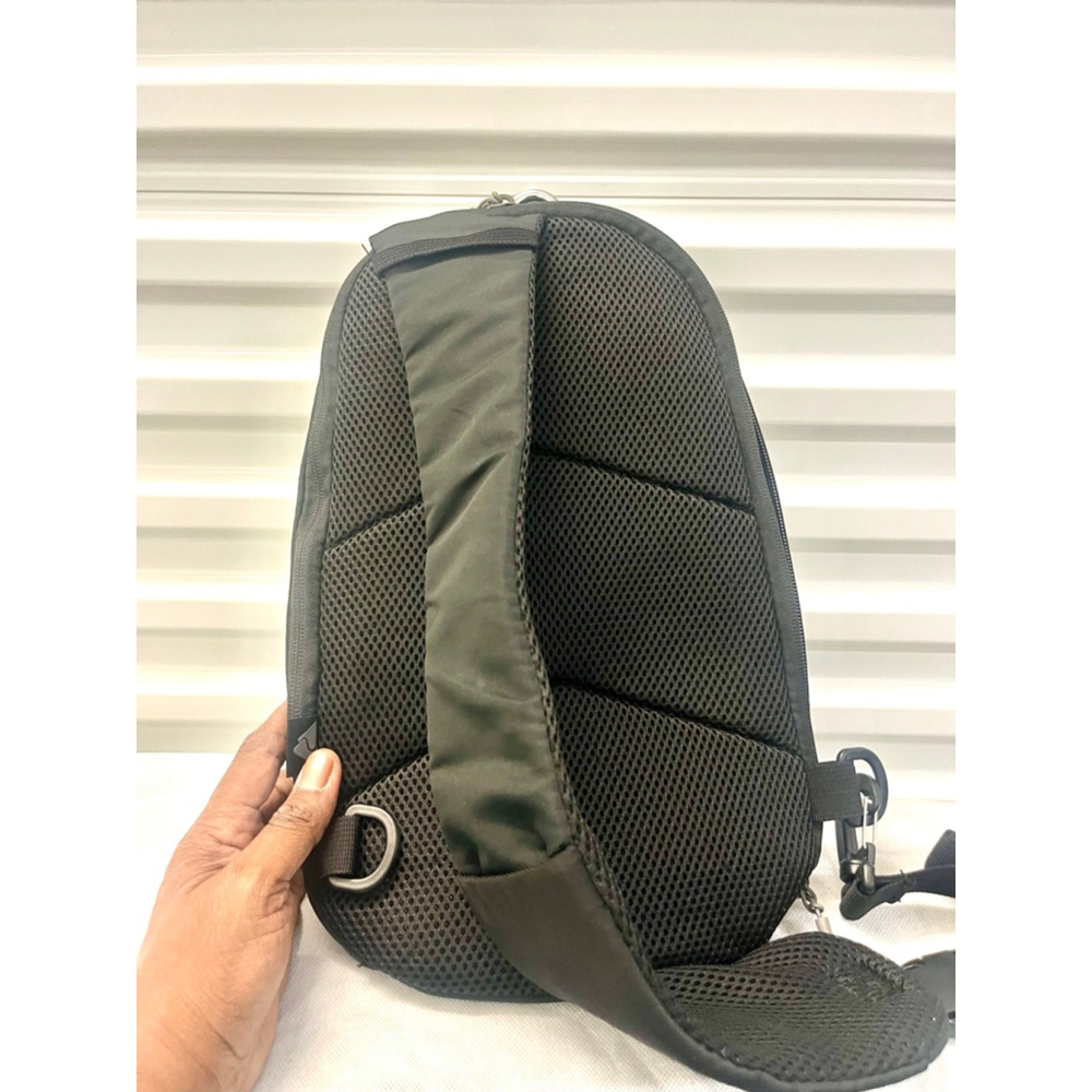 Ozark Trail Sling Pack Black 9 L Messenger Bag Adult - Picture 7 of 8